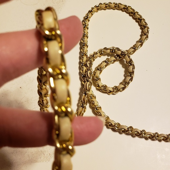 Vintage Magnum Quilted crossbody - Picture 4 of 5